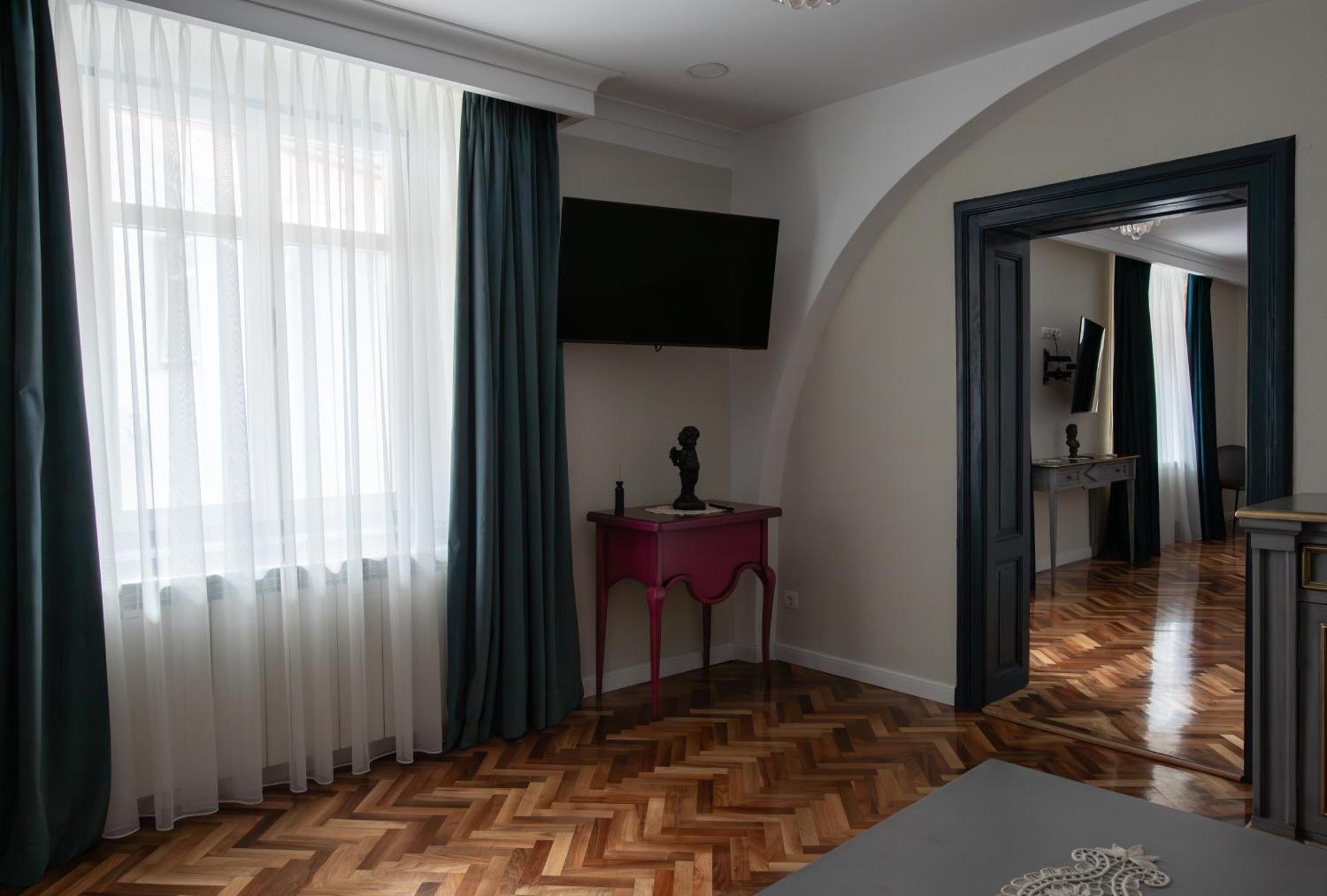 Bed and Breakfast Magister Seven à Sibiu Extérieur photo